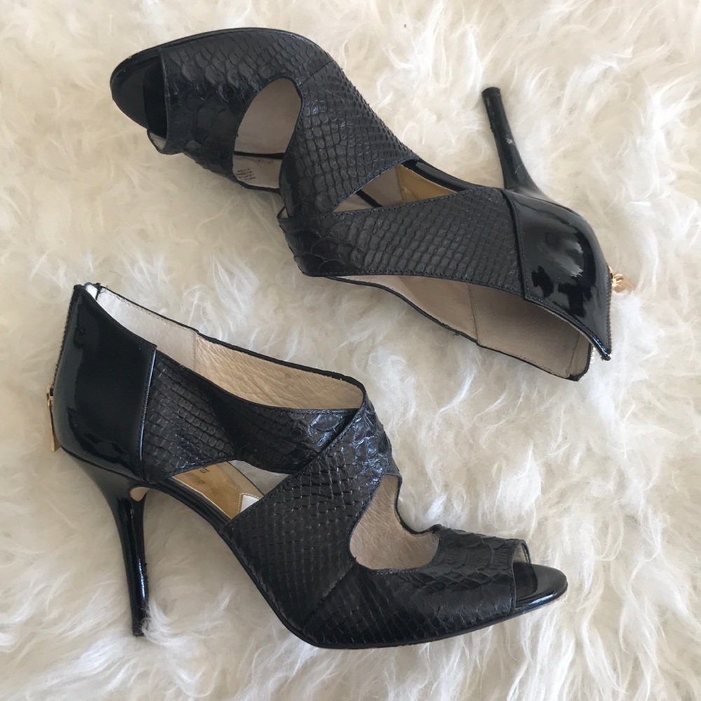 MICHAEL Michael Kors black snakeskin heel